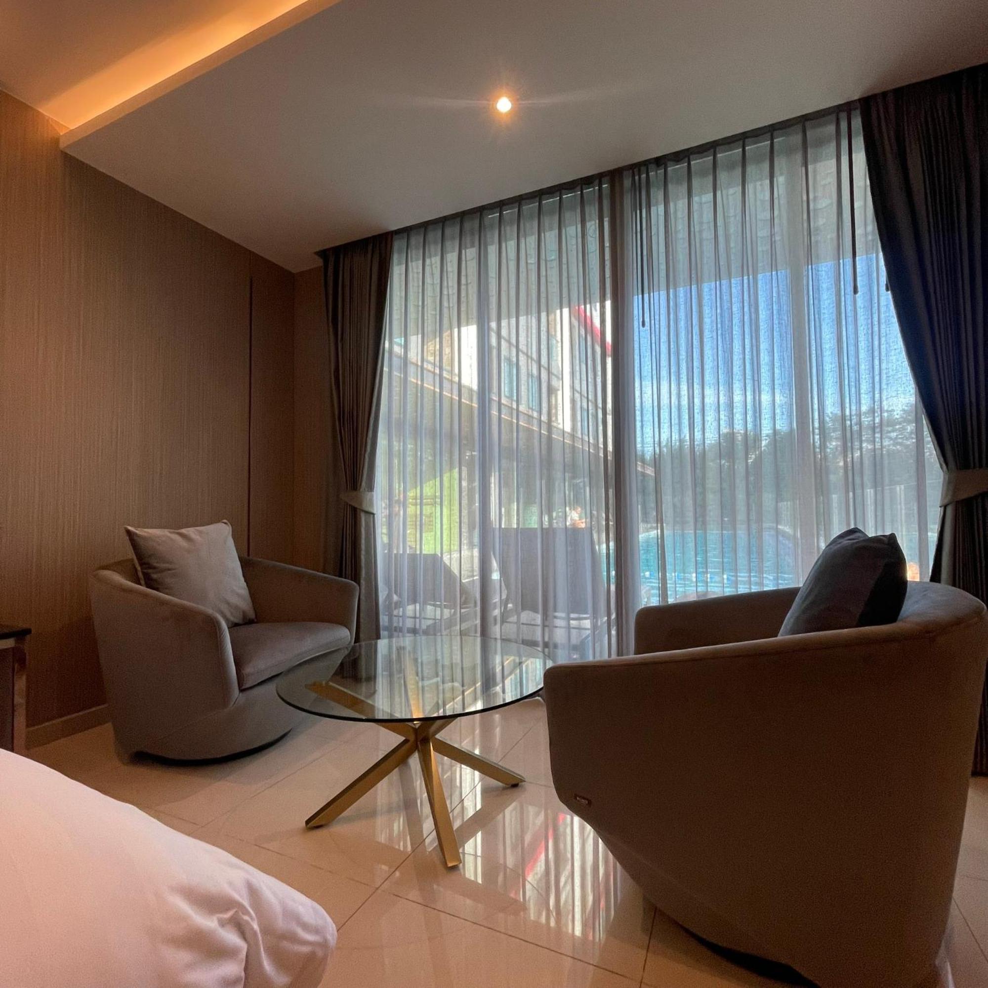 The Tj Hotel Jomtien Exterior photo