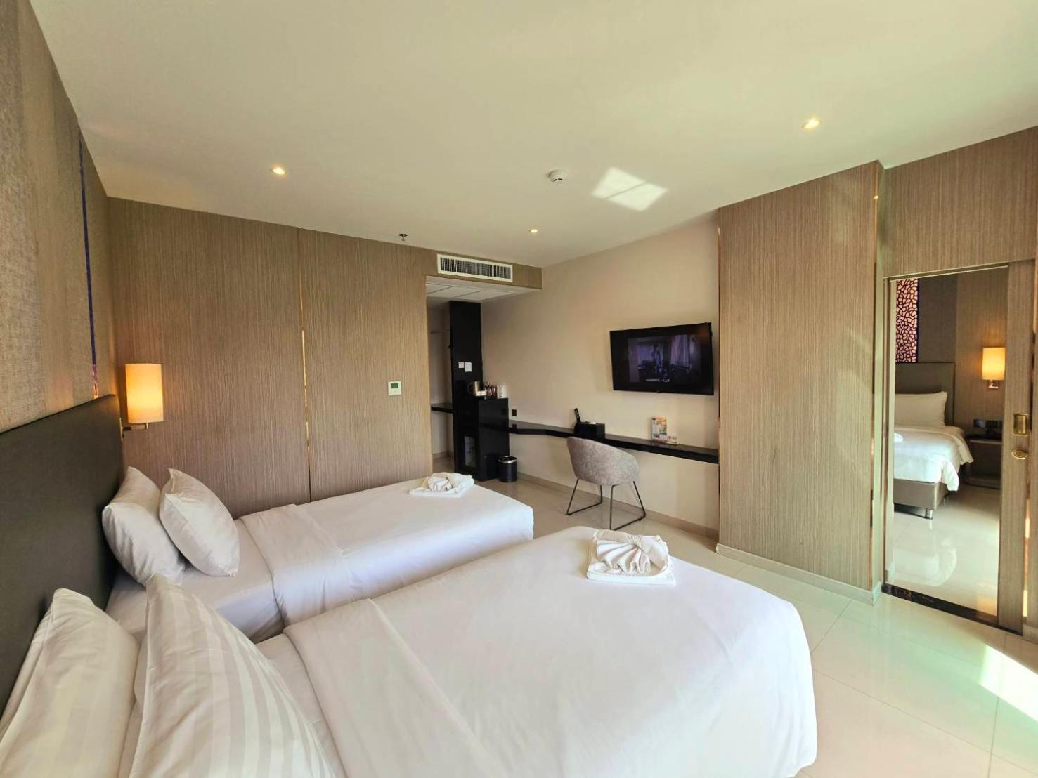 The Tj Hotel Jomtien Exterior photo