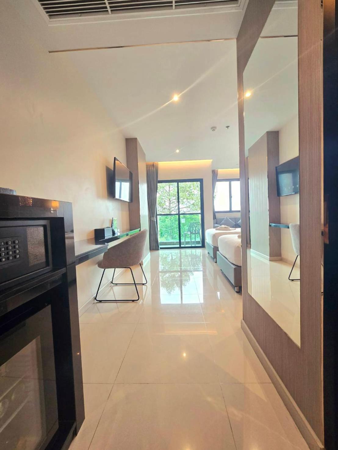 The Tj Hotel Jomtien Exterior photo