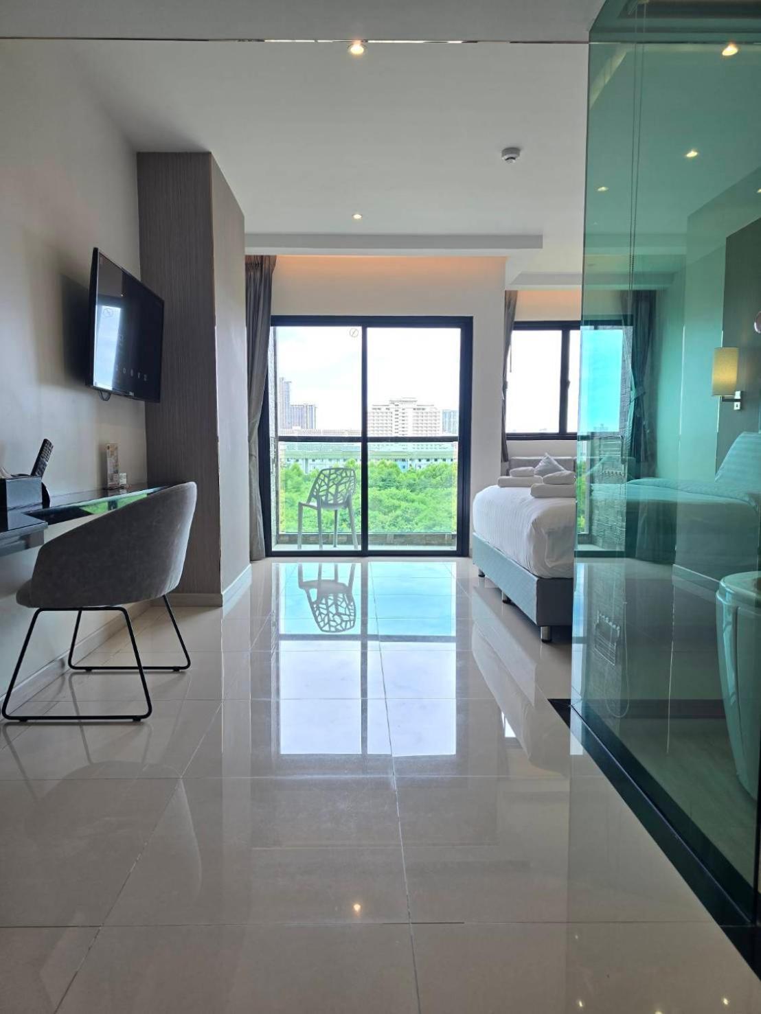 The Tj Hotel Jomtien Exterior photo