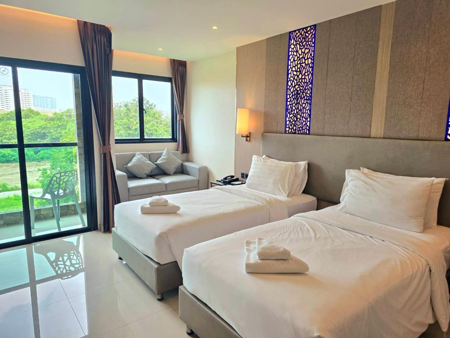 The Tj Hotel Jomtien Exterior photo